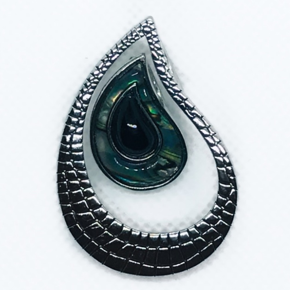 Lia Sophia Pendant
